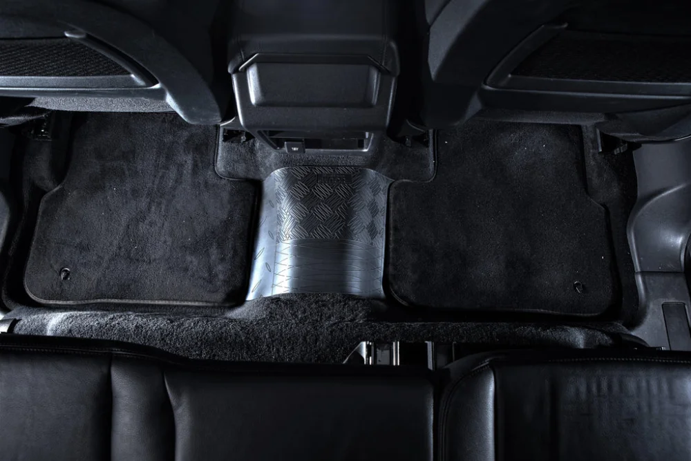 Doar azi Covoras auto TUNEL MEDIAN