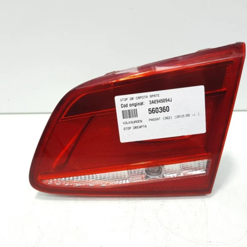 Stop dreapta capota spate, cod 3AE945094J, VW Passat (362) (id:560360) Reducere