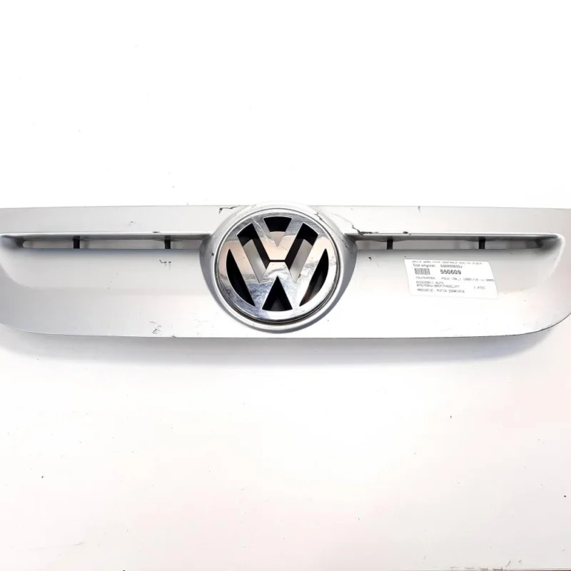 Discount Grila bara fata centrala sus cu sigla, cod 6Q0853653J, Vw Polo (9N) facelift (id:550609)