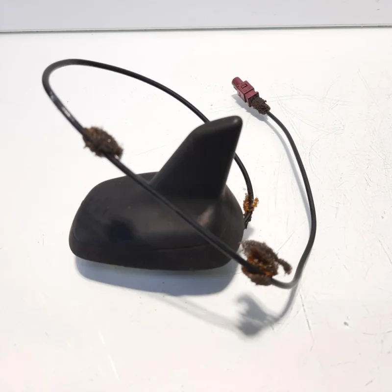 Antena radio cu navigatie, cod 8E9035503N, Audi A4 Avant (8ED, B7) (id:549283) Mai ieftin