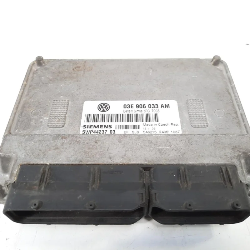 Calculator motor, cod 03E906033AM, VW Polo sedan (9N), 1.2 benz, AZQ (idi:535513) Ofertă