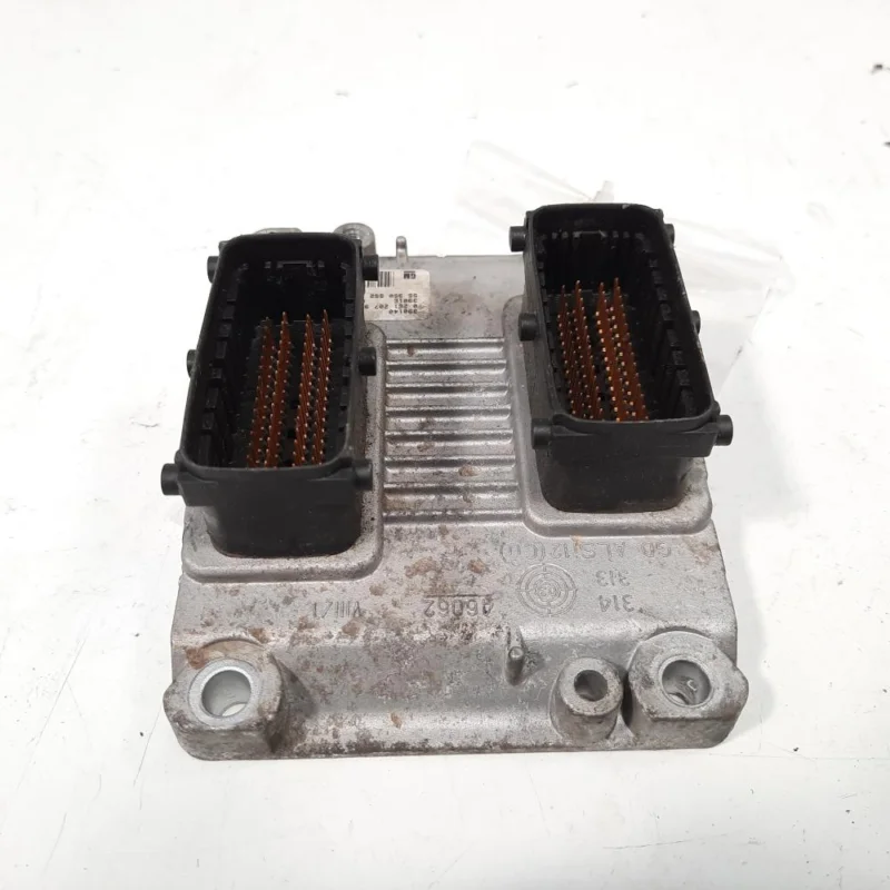 Reducere Calculator motor, cod GM55350552, Opel Corsa C, 1.2 benz, Z12XE (id:535420)