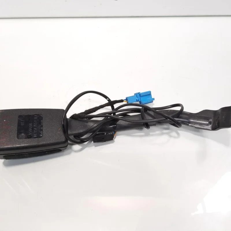 Capsa centura stanga fata cu fir, cod 1K8857755F, VW Passat CC (357) (id:537507) Ofertă exclusivă