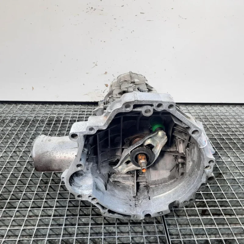 Cutie viteza manuala, cod GYX, Audi A4 Avant (8ED, B7), 2.0 TDI, BRE, 6 vit man (pr:110747) Preț promoțional