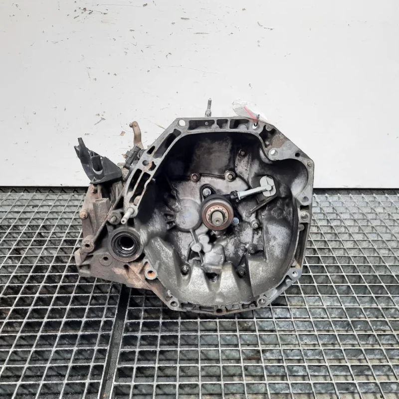 Cutie viteza manuala, Dacia Dokker, 1.5 DCI, 5 vit man (id:524978) Ultima șansă