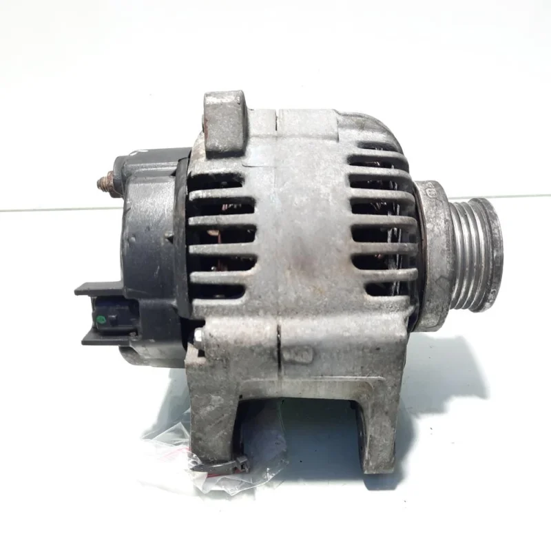 Alternator 110A Valeo, cod 8200100907, Renault Megane 2, 1.6 benz, K4M788 (idi:513110) Cel mai vândut