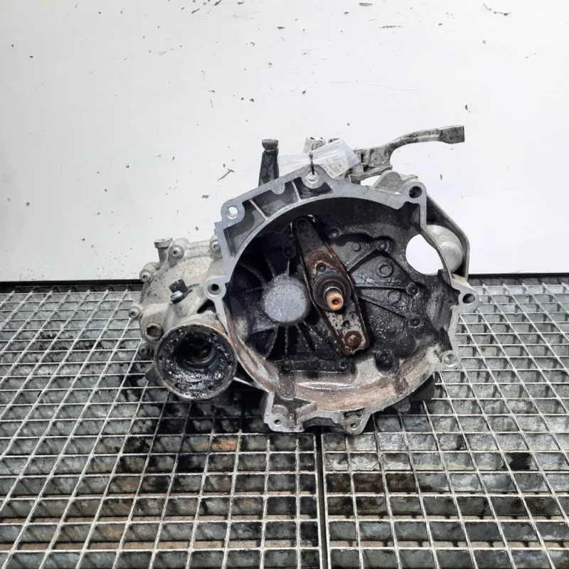 Cumpără online Cutie viteze manuala, cod GSB, VW Polo sedan (9N), 1.2 benz, AZQ, 5 vit man (pr:110747)