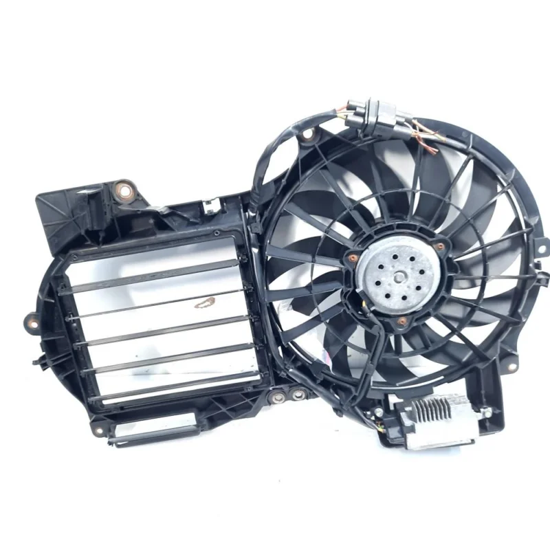Preț redus Electroventilator cu releu, cod 4F0121003D, Audi A6 (4F2, C6) 2.0 TDI, BLB (id:523226)