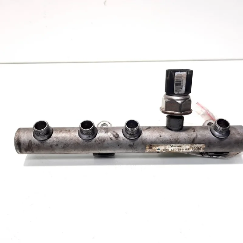 Rampa injectoare stanga cu senzor, cod 059130089AB, Audi A6 Avant (4F5, C6) 3.0 TDI, ASB (id:521154) Ofertă limitată