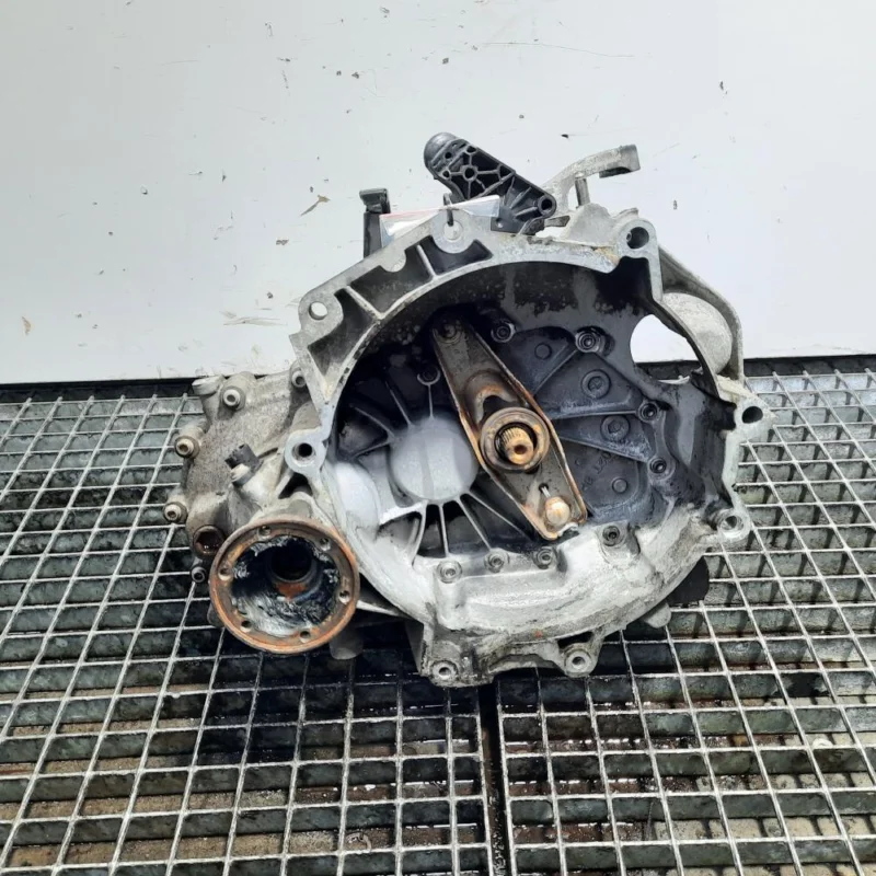 Cutie viteza manuala, cod JHQ, Vw Polo (9N) 1.4 benz, BUD, 5 vit man (pr:286779) Ofertă de sezon