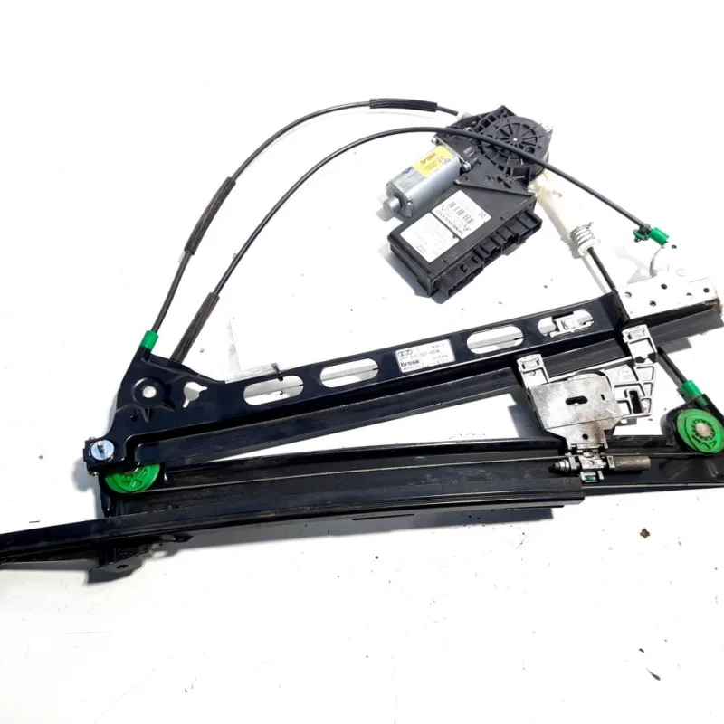 Transport gratuit Macara cu motoras stanga fata, cod 8H0837461A, Audi A4 Cabriolet (8H7) (id:511880)