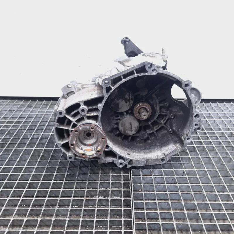 Preț mic Cutie viteza manuala start-stop, cod MHA, Vw Passat Variant (365) 2.0 TDI, CFF, 6 vit man (pr:110747)