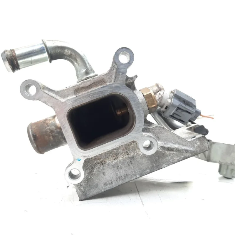 Corp termostat, cod 1S76-8K556-AJ, Ford Mondeo 3 Sedan (B4Y), 1.8 benz, CHBB (idi:487969) Ofertă specială