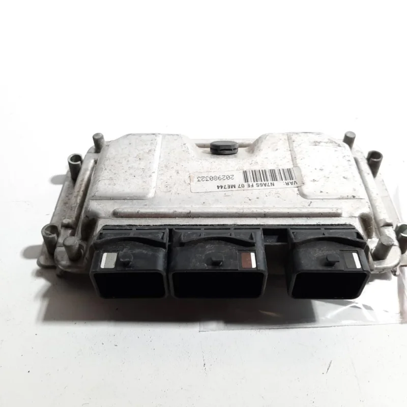 Calculator motor Bosch, cod 9638765980, 0261206606, Citroen C4 (I) sedan, 1.6 benz, NFU (idi:492046) Ofertă specială