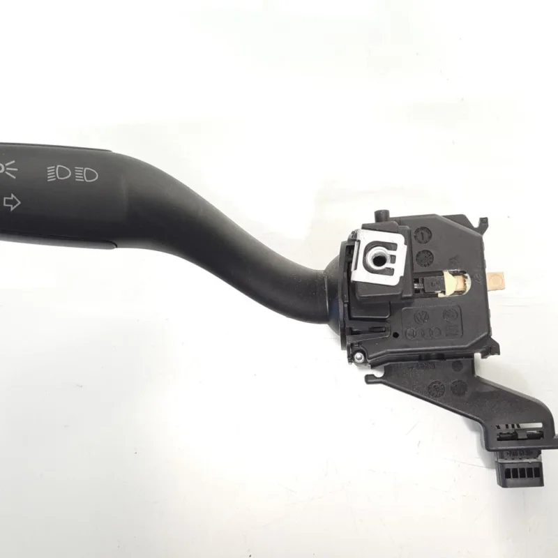 Reducere extra Maneta semnalizare, cod 8P0953513A, Audi A3 (8P1) (idi:490370)