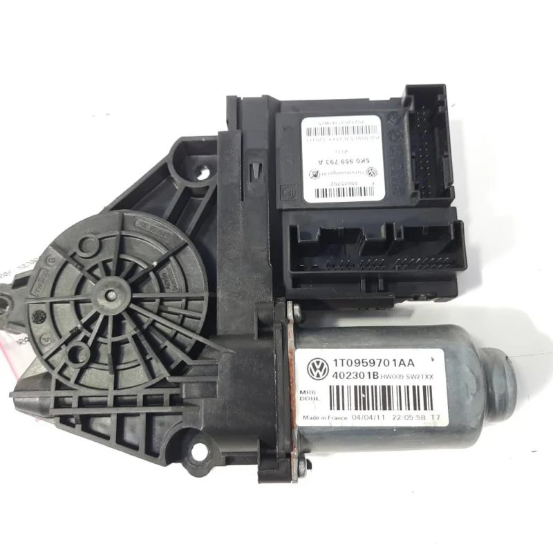 Preț promoțional Motoras macara stanga fata, cod 1T0959701AA, Skoda Octavia 2 (1Z3) (id:490646)