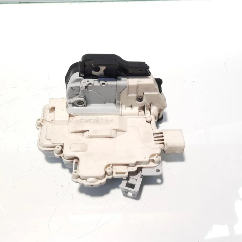 Broasca stanga spate, cod 8E0839015AA, Audi A4 Avant (8ED, B7) (id:489489) Ofertă specială