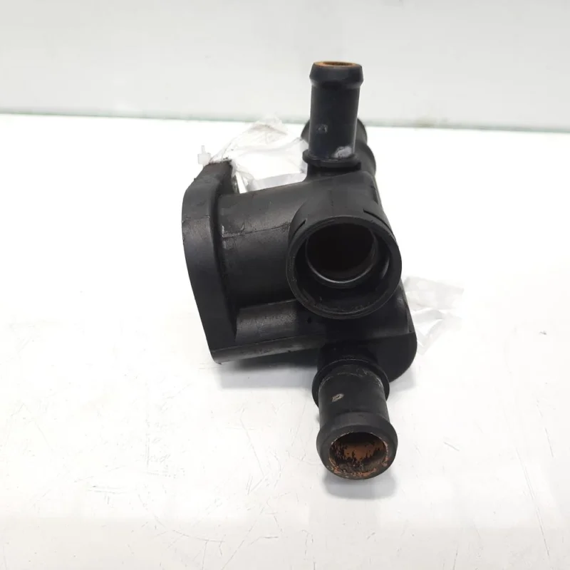 Reducere specială Distribuitor apa, cod 038121132D, VW Golf 5 (1K1), 1.9 TDI, BKC (id:489108)