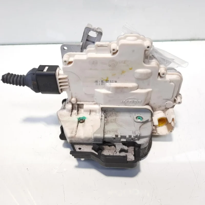 Disponibil imediat Broasca stanga fata, cod 8E1837015AA, Seat Exeo ST (3R5), vol pe st (idi:487049)