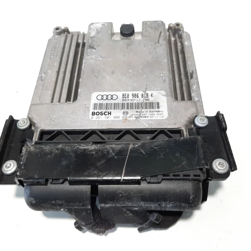 Preț mic Calculator motor Bosch, cod 8E0906018K, 0261S01006, Audi A4 Avant (8E5, B6), 2.0 benz, ALT (idi:483493)