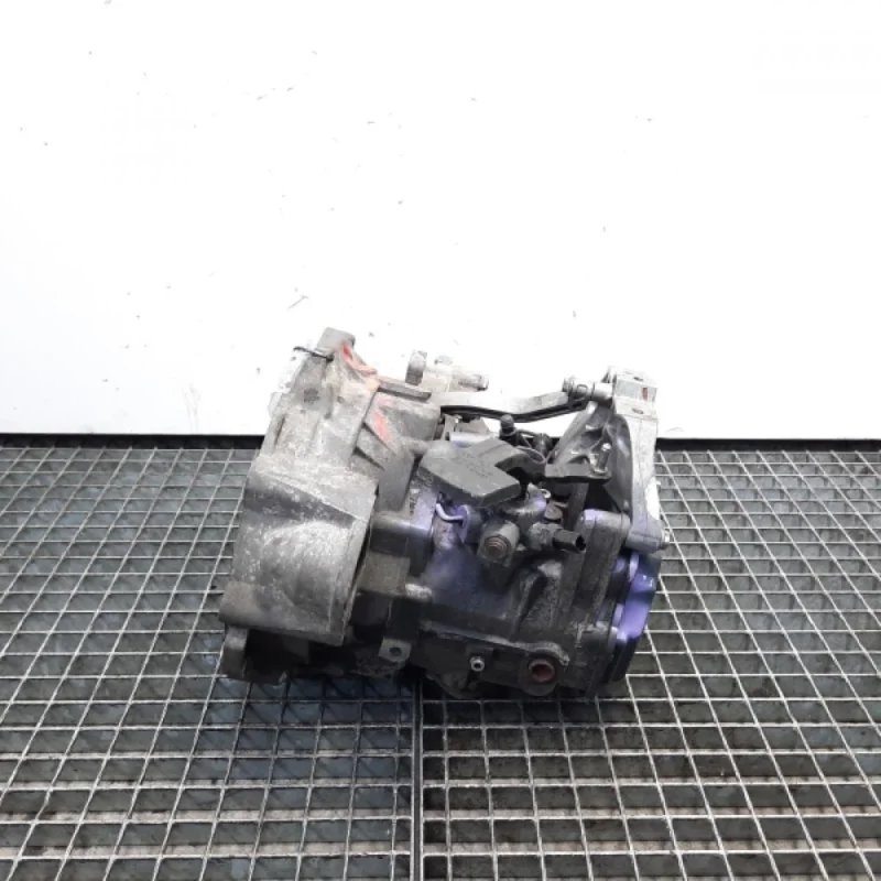 Popular Cutie viteza manuala, cod LZY, Vw Caddy 4, 1.6 TDI, CAY, 5 vit man (pr:110747)