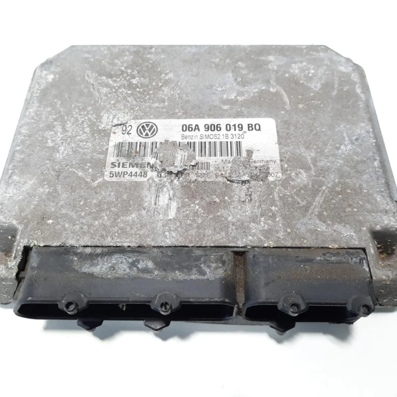 Super ofertă Calculator motor, cod 06A906019BQ, Vw Bora (1J2) 1.6 benz, AKL (id:483481)