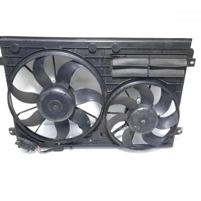 Preț redus Grup electroventilatoare, cod 1K0121207AA, Vw Passat Variant (3C5) 2.0 TDI, BMR (id:476151)