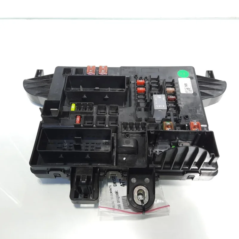 Cel mai vândut Tablou sigurante, cod GM13277318, Opel Insignia A, 2.0 CDTI, A20DTH (idi:477182)