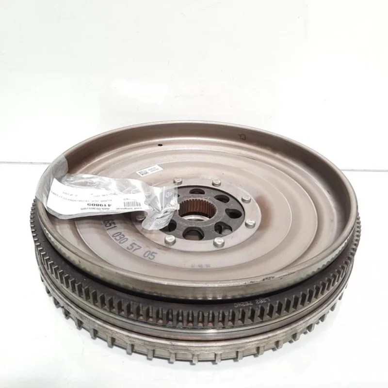 Volanta, cod A6510305705, Mercedes Clasa CLA Shooting Brake (X117), 2.2 CDI, OM651930, cutie automata (idi:419805) Preț promoțional