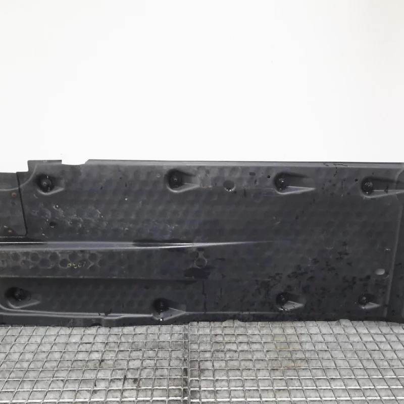 Cel mai vândut Scut caroserie stanga, cod 1K0825271A, VW Golf 6 (5K1) (idi:456904)