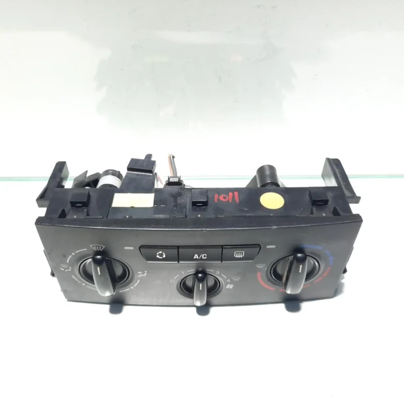 Ultima șansă Panou comenzi AC, Peugeot 207 CC (WD) (idi:448295)