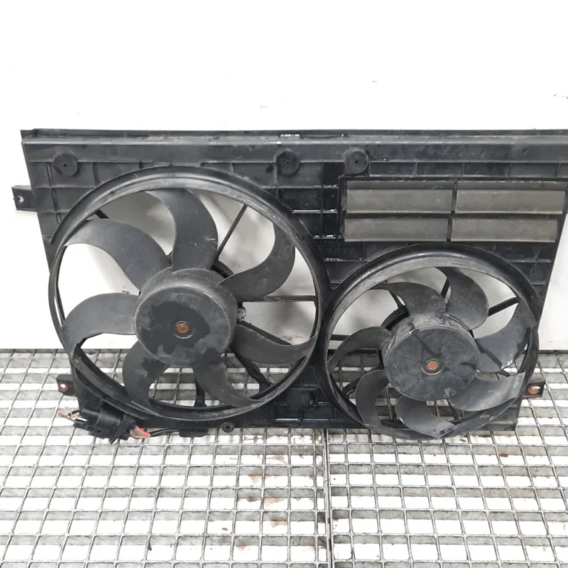 Doar azi Grup electroventilatoare, cod 1K0121207AQ, VW Golf 5 Plus (5M1) 2.0 tdi, BLS (idi:457432)