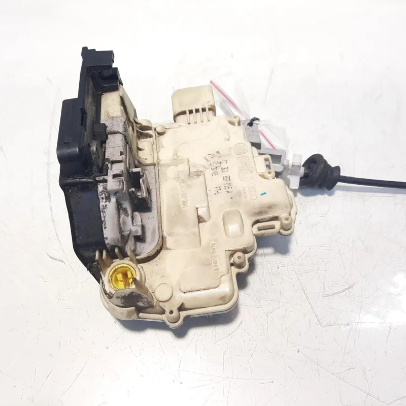 Transport gratuit Broasca stanga fata, cod 3C1837015A, Vw Passat Variant (3C5) (id:472707)