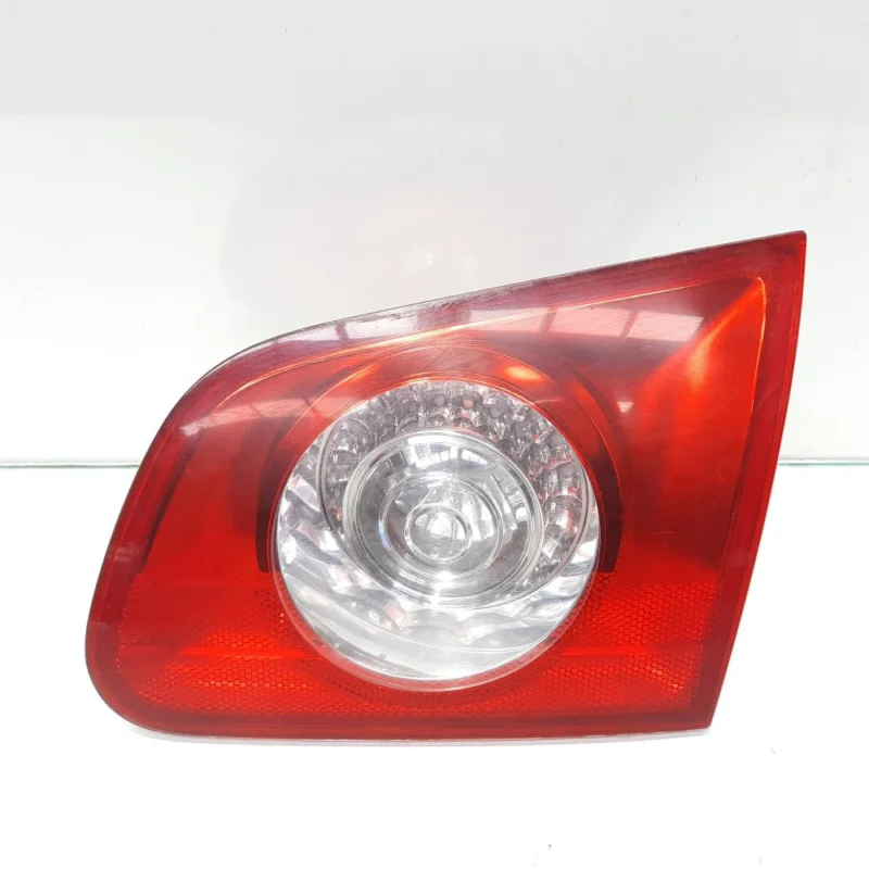 Stop dreapta haion, cod 3C9945094, Vw Passat Variant (3C5) (id:464756) Promoție