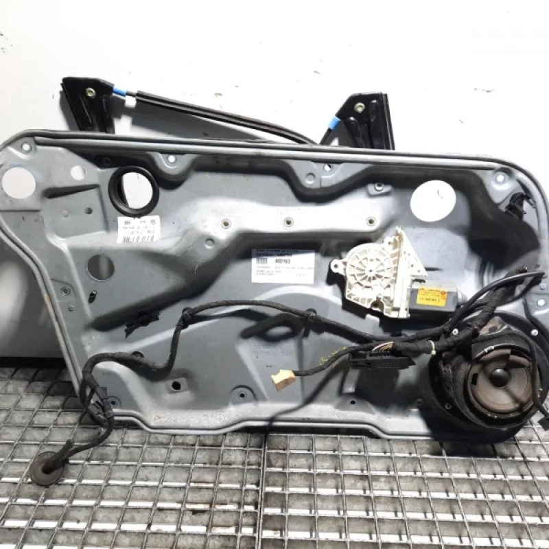 Preț promoțional Macara cu motoras stanga fata, cod 1J4837755E, VW Bora Combi (1J6)