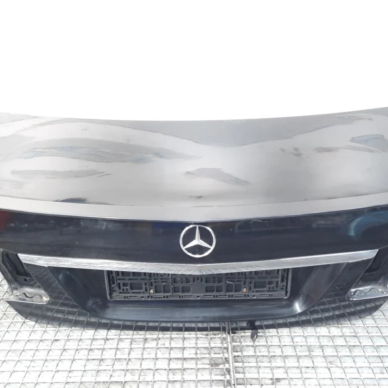 Capota spate cu eleron Mercedes Clasa E (W212) (id:458571) Cumpără online