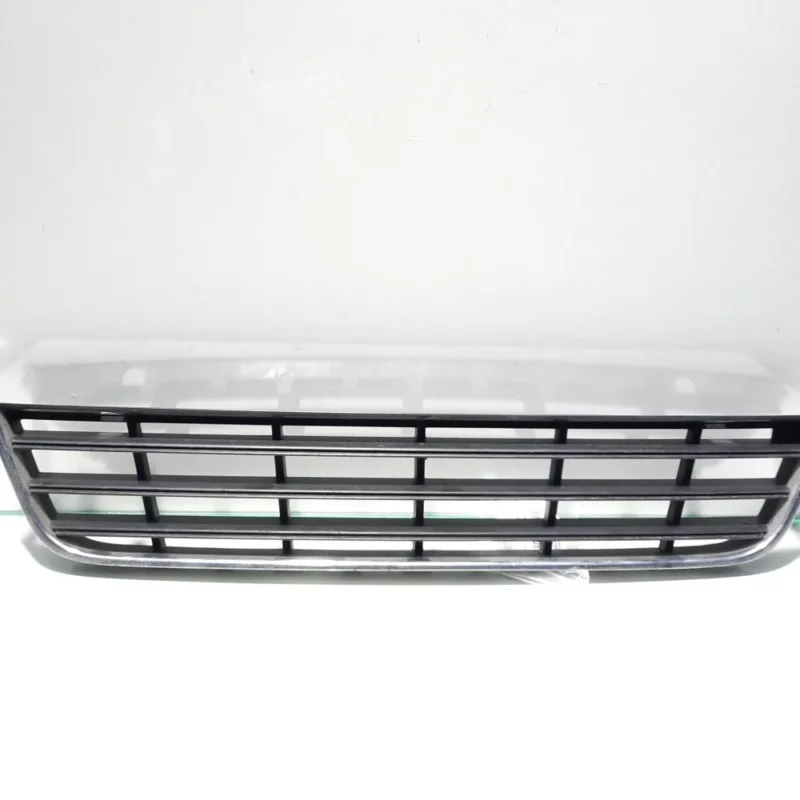 Ofertă specială Grila bara fata centrala jos, Vw Passat (3C2) cod 3C0853101 (id:452057)