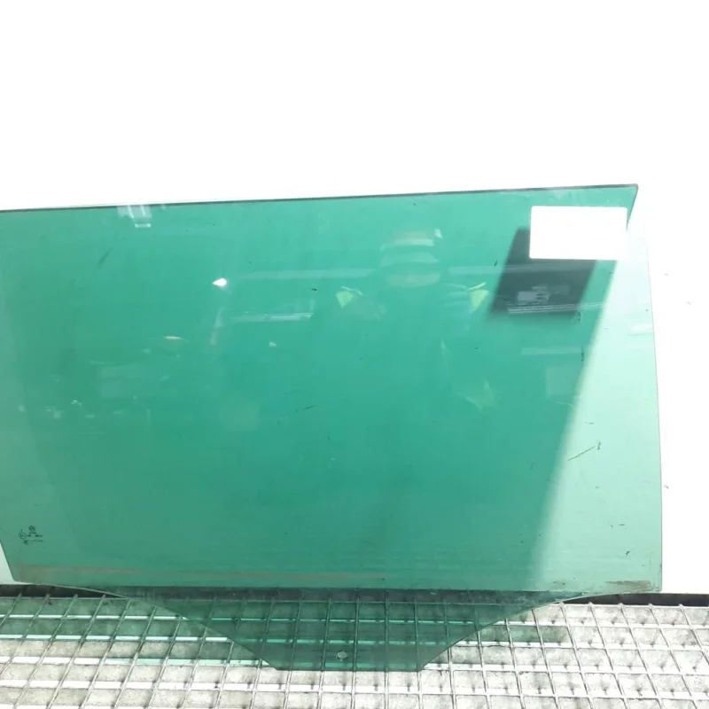 Bestseller Geam dreapta spate, Vw Passat Variant (3C5) (id:452362)