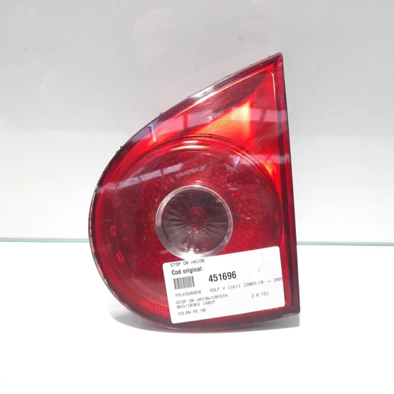 Retur ușor Stop dreapta haion, Vw Golf 5 (1K1) (id:451696)