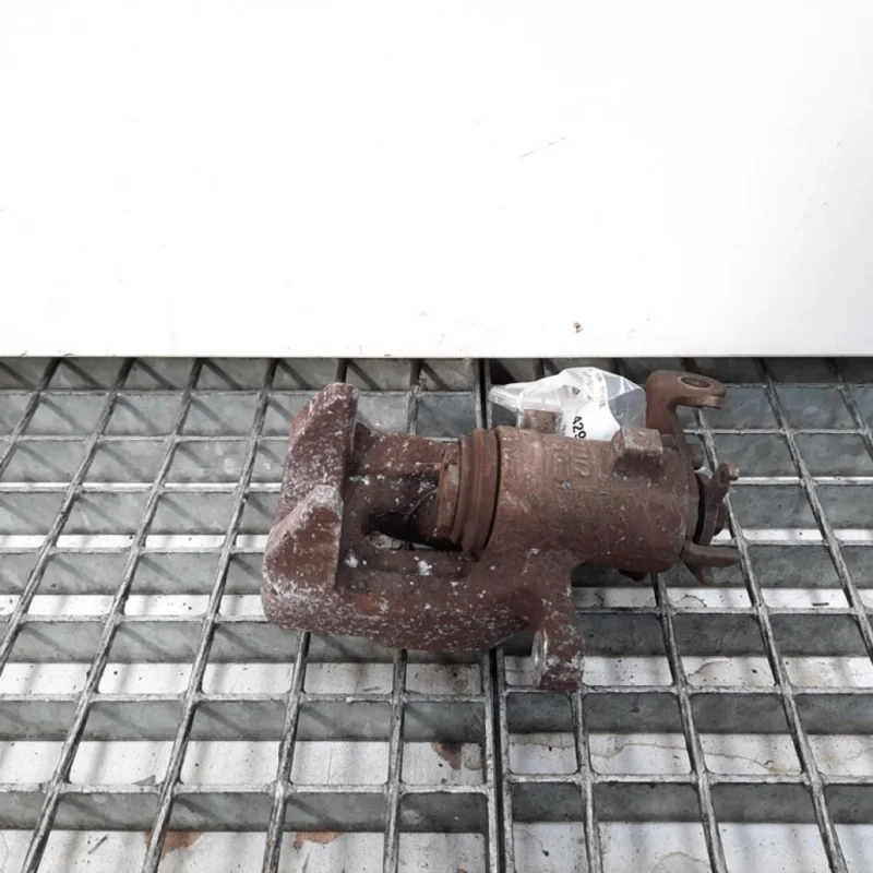 Etrier stanga spate, Renault Megane 3 [Fabr 2008-2015] 1.6B, K4M (id:429199) Expediere rapidă