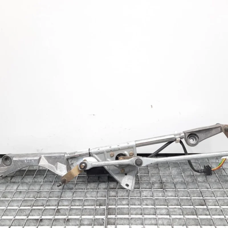 Ansamblu stergatoare fata, Mercedes Clasa C (W203) [Fabr 2000-2007] A2038200505 (id:420967) Ofertă exclusivă