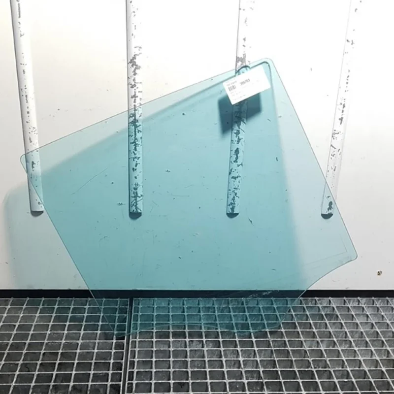 Geam dreapta spate, Mercedes Clasa ML (W164) (id:395703) Ofertă de sezon