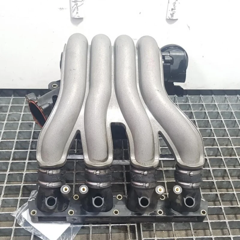 Premium Galerie admisie cu clapeta, Audi A4 Avant (8ED, B7), 2.0 benz, ALT, 06B133210AJ