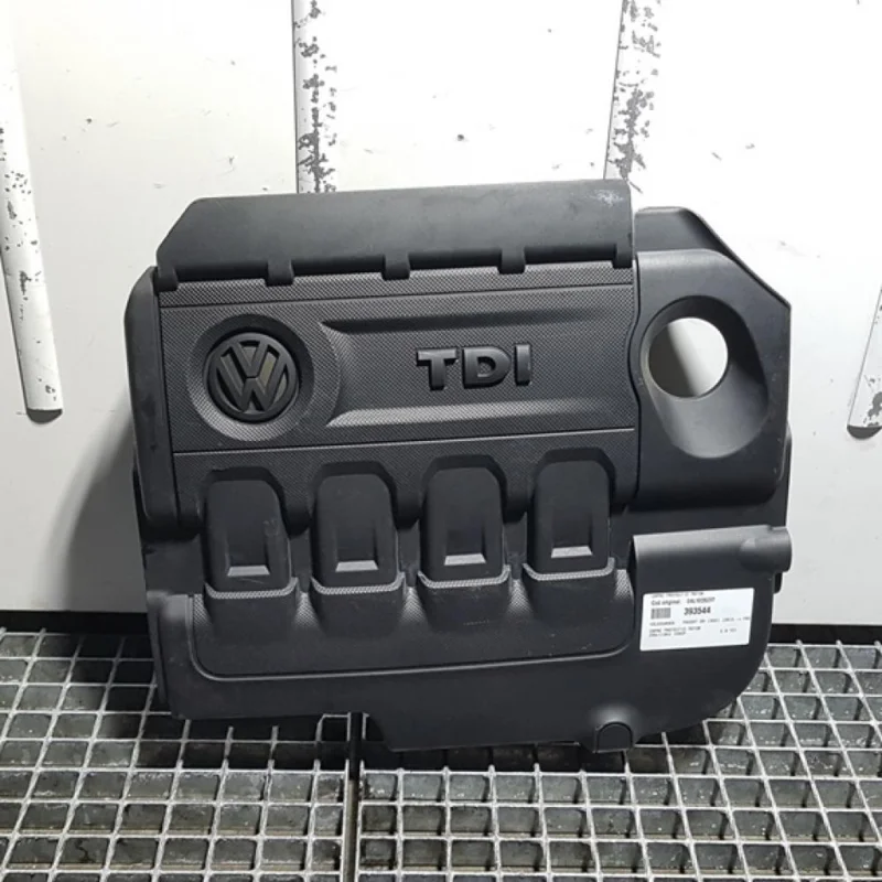 Capac protectie motor, Vw Passat (3G2) 2.0 tdi, CRB, 04L103925T (id:393544) Disponibil imediat