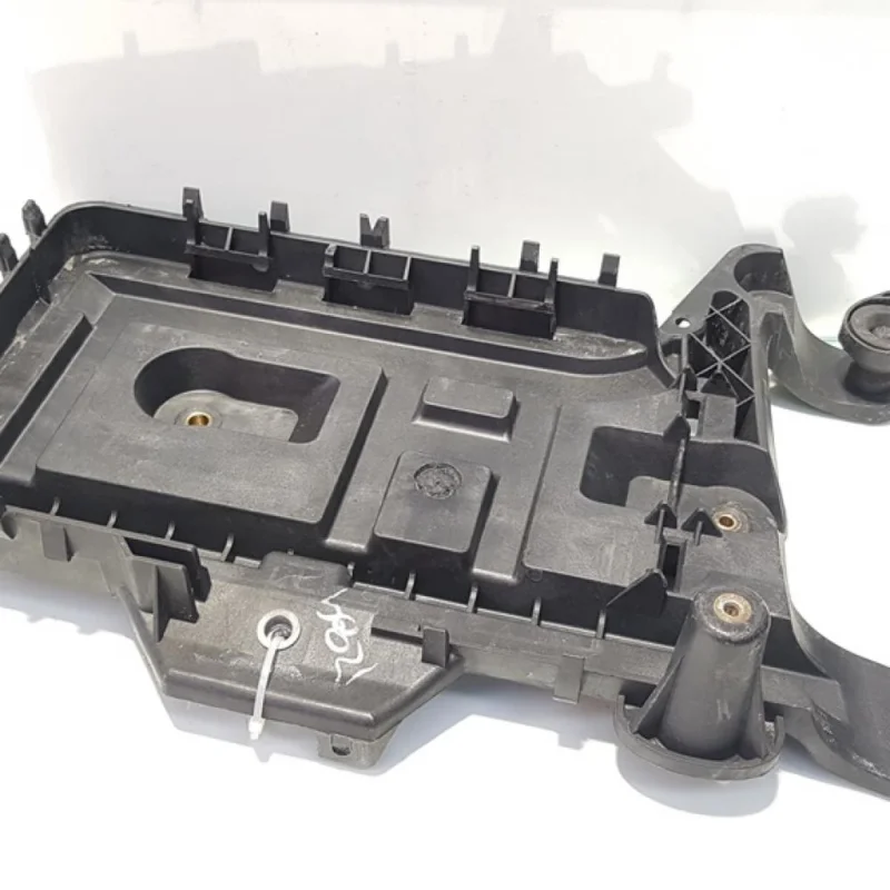 Suport baterie Vw Golf 5 Variant (1K5) 2.0 tdi, 1KM915333 (id:388007) Cumpărături sigure