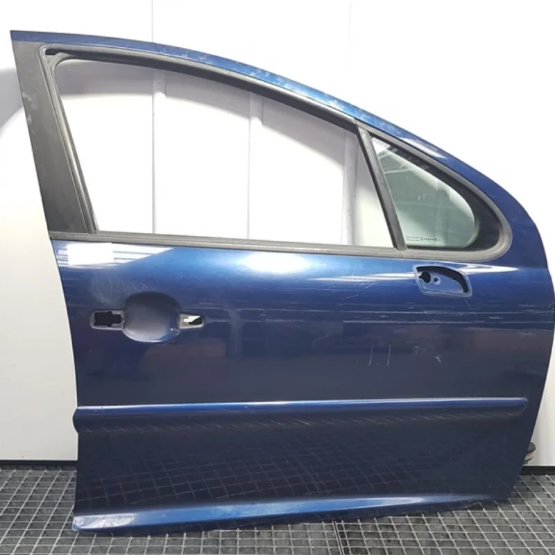 Calitate înaltă Usa dreapta fata, Peugeot 207 Sedan