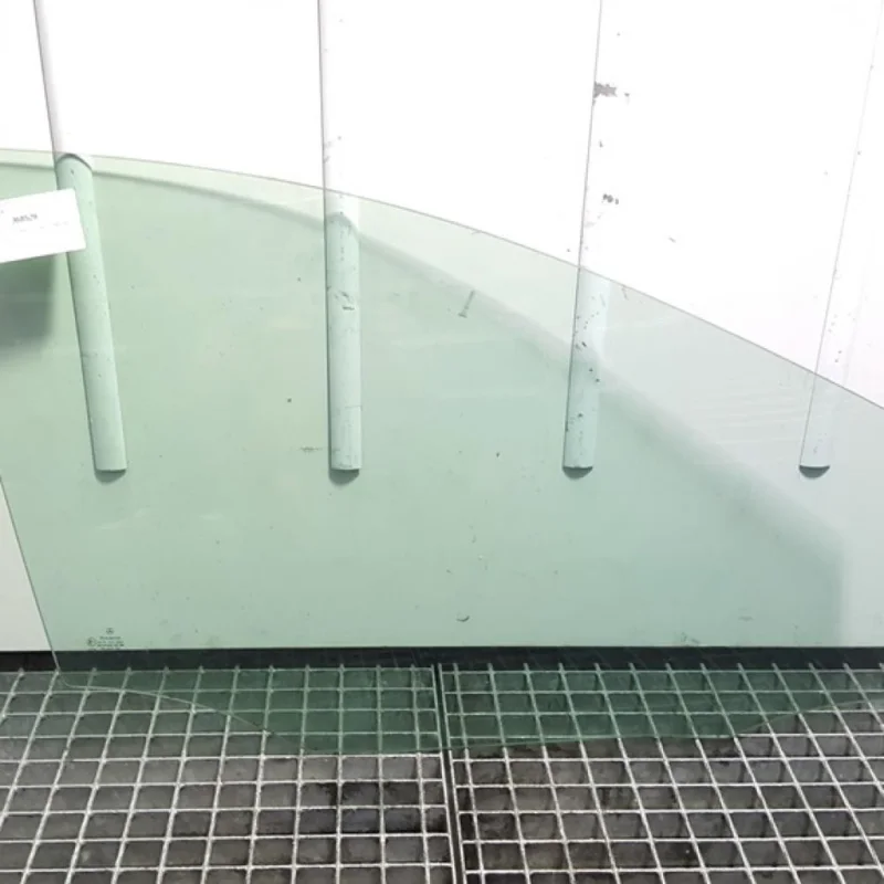 Disponibil imediat Geam dreapta fata, Mercedes Clasa A (W169) (id:368529)