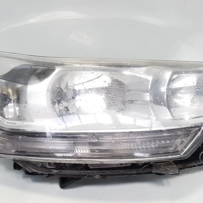 Nu rata Far dreapta, Citroen C5 (III) cod 9684845180 (id:367247)