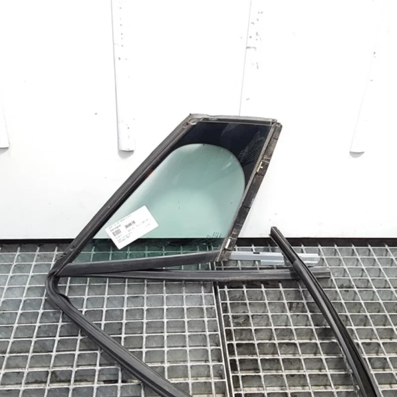 Geam fix dreapta fata, Peugeot 308 (id:364618) Lichidare de stoc