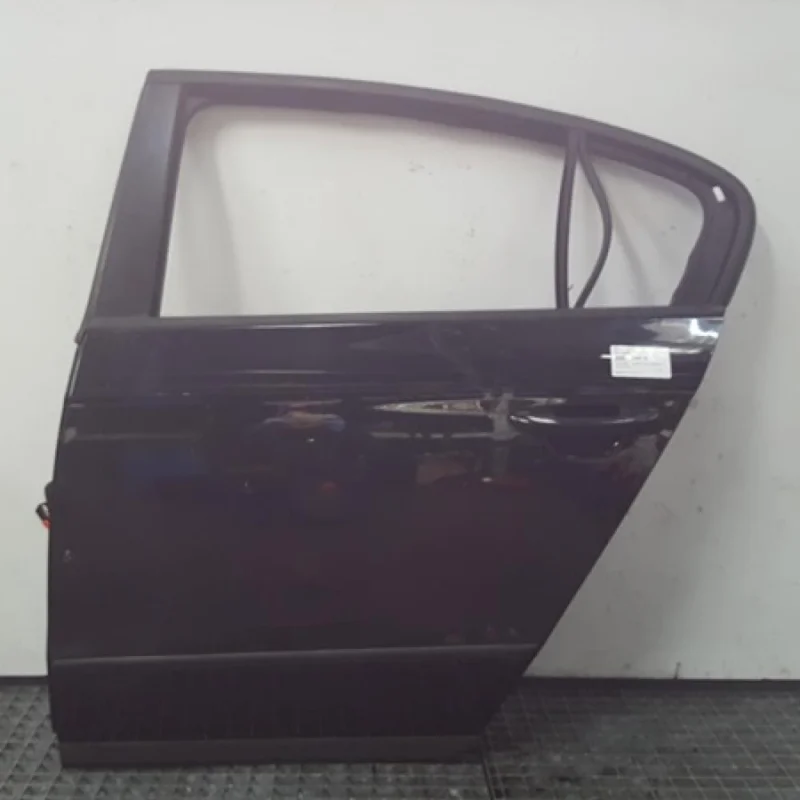 Preț redus Usa stanga spate, Vw Passat (3C2) (id:348618)